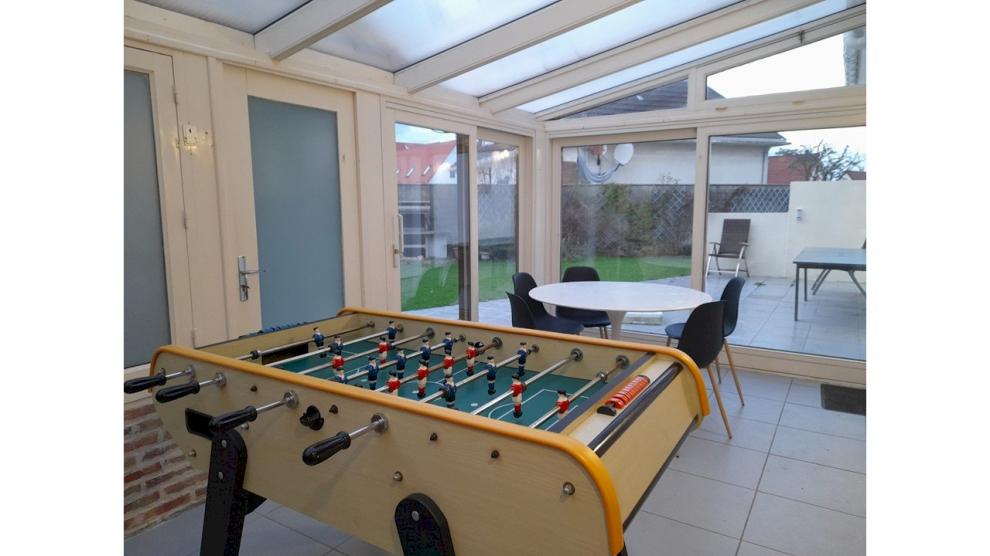 Véranda babyfoot jeux coin à manger